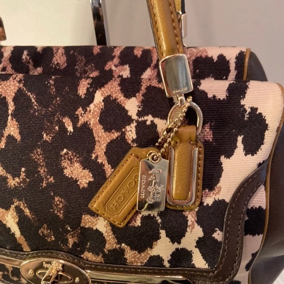 🐆Beautiful 3PC Coach Set 🐆 - Picture 5 of 17